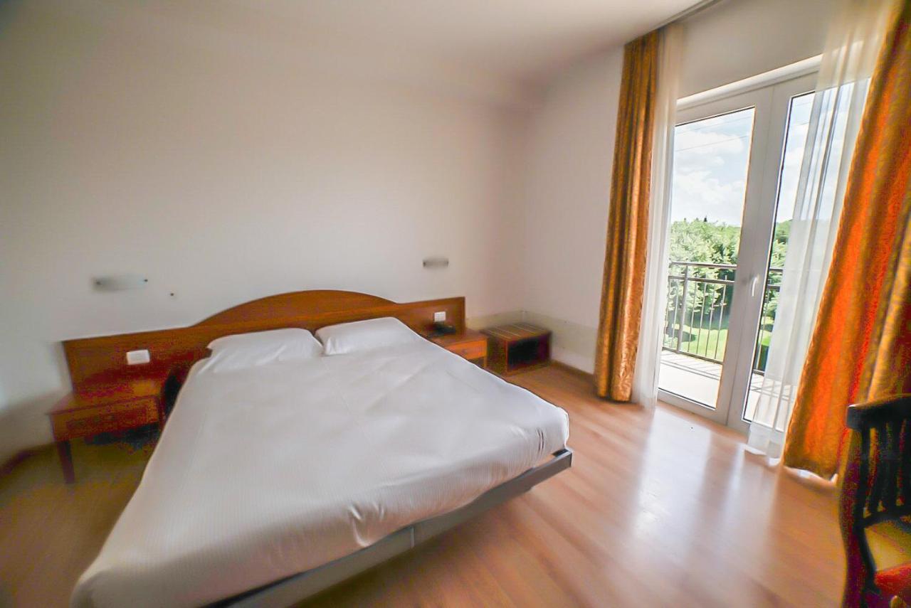Nuova Barcaccia 3* Peschiera del Garda