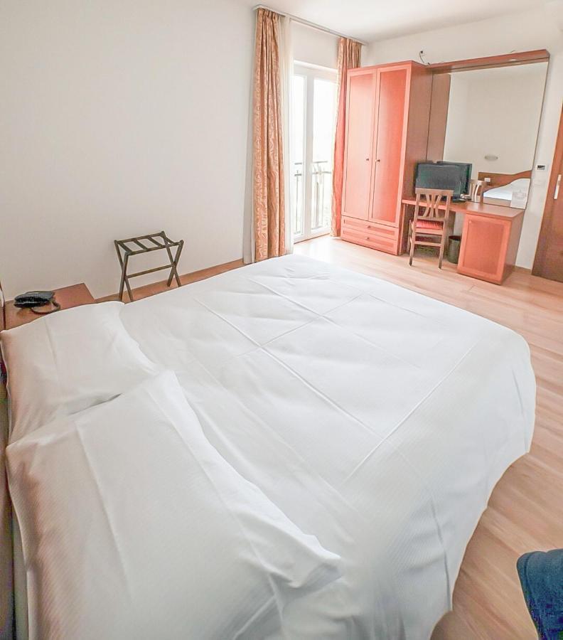 Hotel Nuova Barcaccia Peschiera del Garda