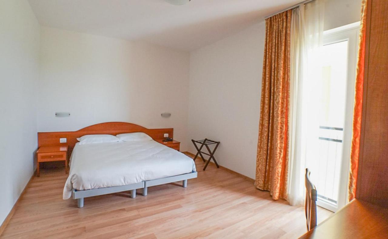 Nuova Barcaccia 3* Peschiera del Garda